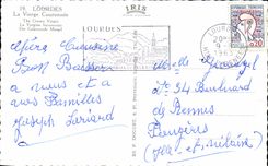 CPSM Lourdes the Couronnee virgin