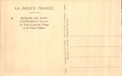 CPA Soft France Falls of the Tarn Castelbouc Tarn with the foot of the village and the old castle