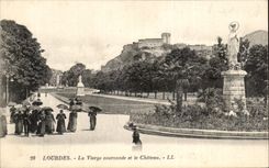 CPA Lourdes the Virgin couronnee and the Castle