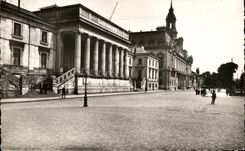 CPA Tours Le Palais de Justice