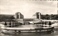 CPA Paris And Its Wonders the Palate De Chaillot seen Of the Gardens