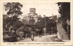 CPA Royat Road of the Valley the Fortifiee Church