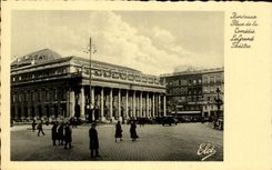 CPA Bordeaux Places Lacuand Comedy