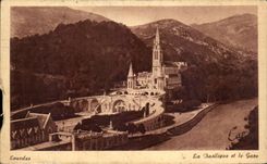 CPA Lourdes the Basilica