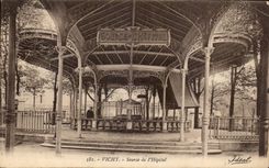 CPA Vichy Source de l'Hopital