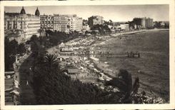 CPA Cannes Piage of the Small cross and large Hotels