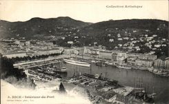 CPA Nice Interieur du Port Bateaux 