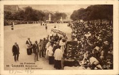 CPA Lourdes Blessing of St Sacrament