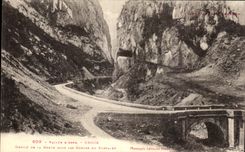 CPA the Low Pyrenees Valley Of Urdos Winder Ravelled of the road das throats of Portalet
