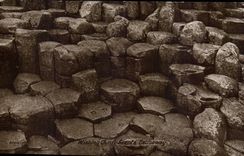 CPA Wishing Flesh Giants Causeway Ireland