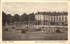 CPA Tours Place de l'Hotel de Ville de la rue de Grammont