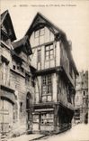 CPA Rouen Old woman House of the 15th Century Street St Romain