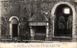 CPA Falaise the Castle Fenestrates and Chimney of the Large Keep The Castle Window and Chimney piecc off the great Dungeon