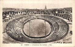 Interior de CPA Nimes de la arena