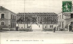 CPA Angulema los cuarteles del 21ros de la artilleria de Militaria