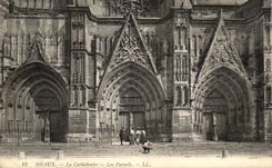 CPA Meaux the Cathedral Gates