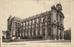 CPA Trawl-nets On the Marne the cathedral