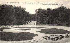 CPA Compiegne Carrefour of the Armistice Inaugurates the Militaria on November 11th 1922