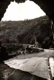 CPA La Valle Pittoresque De La Sioule Sous le Tunnel Routier des Gorges de Chouvigny