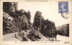 CPA Chouvigny Dans les Gorges de la Sioule Le Rocher Armand