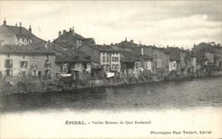 Casas de las mujeres mayores de CPA Epinal del Rualmenil Quay