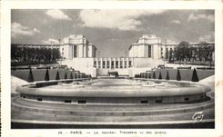 CPA Paris New Trocadero Seen Of the Gardens