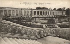 CPA Versailles Grand Trianon Sur Les Jardins 