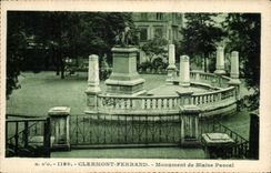 CPA Clermont Ferrand Monument of Blaise Pascal
