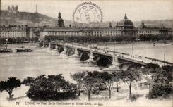 CPA Lyon Bridge of Guillotiere and Hotel God