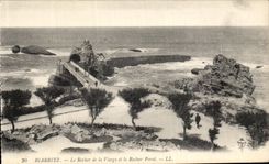 CPA Blarritz Le Rocher de la Vierge et le Rocher Perce