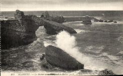 CPA Biarritz La Rocher de la vierge et le Rocher perce