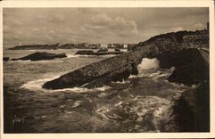 CPA La douce France Cote Basque Biarritz La Roche Percee Et Le Cap Saint Martin
