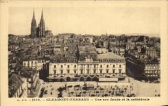 CPA Clermont Ferrand Seen On Jaude And the Cathedral
