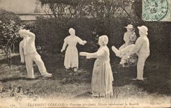 CPA Clermont Ferrand Fontaine Petrifying Groups Representing The bourree