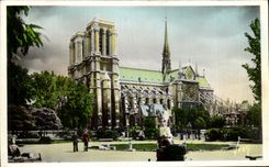 CPA Paris mientras que da un paseo a Notre Dame vista