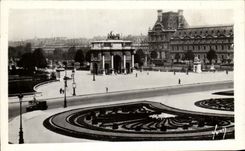 CPA Paris While Strolling Place of the Louvre Carousel