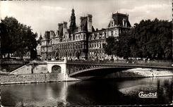 CPA Paris the Town hall And the Bridge of Arcole