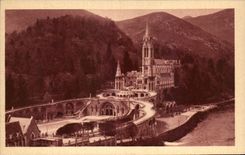 CPA Lourdes Due overall on the Basilica