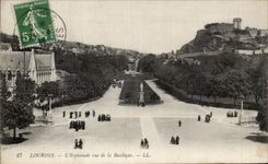 CPA Lourdes the Esplanade seen of the Basilica