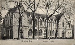 CPA Lourdes Shelter of the Pilgrims