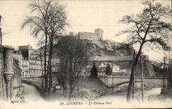 CPA Lourdes the Castle Fort