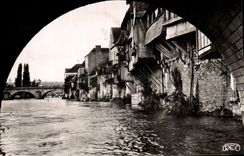 Plata de niquel de CPA en el hueco hueco las galerias viejas