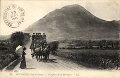 CPA Auvergne Seen from Of Barraque Barouche