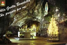 MODERN CARD Lourdes Went Scraped Benedetta