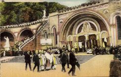 CPA Lourdes Blessing of Saint the Sacrament in front of the rosary