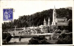 CPA Lourdes the Basilica and the Martyrdom