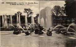 CPA Versailles Le Tour des Grandes Eaux Le Bassin du Dragon
