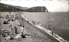 CPA In Normandy Etretat Cliff and Porte of Downstream the beach