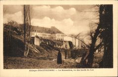 CPA Abbey of Hautecombe the Monastery seen of the Edges of the Lake