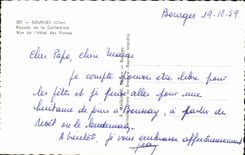 Ataque frontal de CPA Bourges de la catedral vista del edificio de la oficina de correos